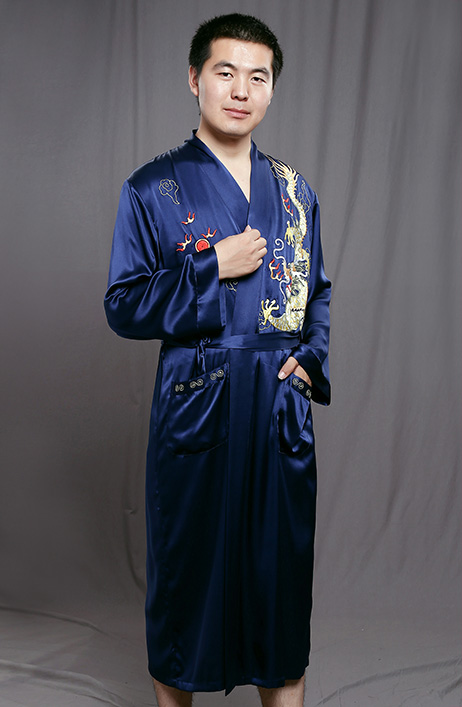 真絲睡衣批發(fā)，真絲睡衣定制，批發(fā)女士真絲睡衣，女式真絲睡衣批發(fā)，男式真絲睡衣批發(fā)，批發(fā)男士真絲睡衣，批發(fā)真絲睡衣，絲綢睡衣批發(fā)。