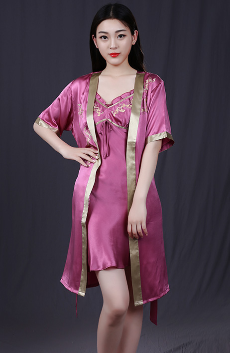 真絲睡衣批發(fā),真絲睡衣定制,批發(fā)女士真絲睡衣,女式真絲睡衣批發(fā),男式真絲睡衣批發(fā),批發(fā)男士真絲睡衣,批發(fā)真絲睡衣,絲綢睡衣批發(fā)。